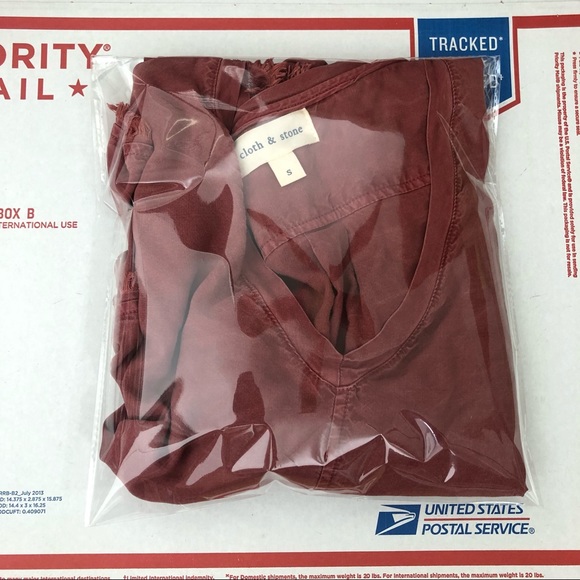 Cloth & Stone V-Neck Frayed Chambray Mauve Blouse - Picture 9 of 9